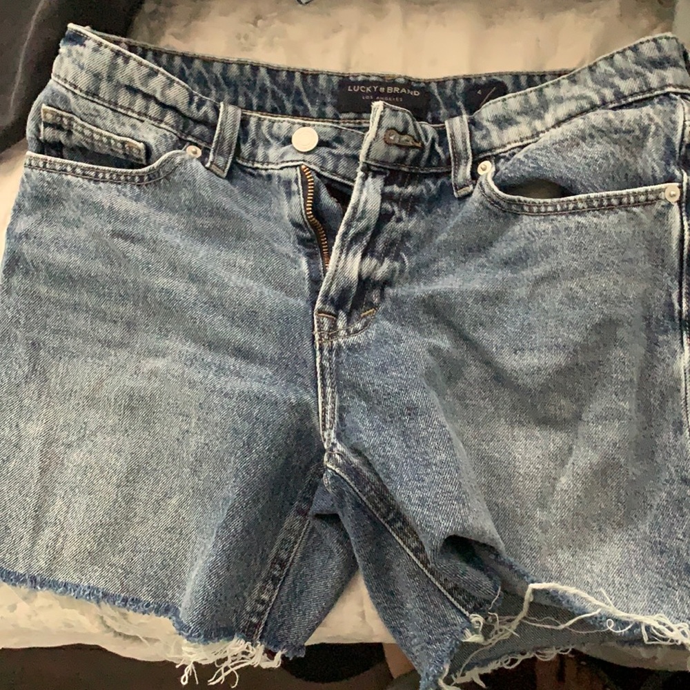 Lucky shorts